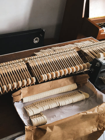 Pieces detachees et accessoires pour lentretien et la reparation de claviers et pianos proposes par Accord and Co