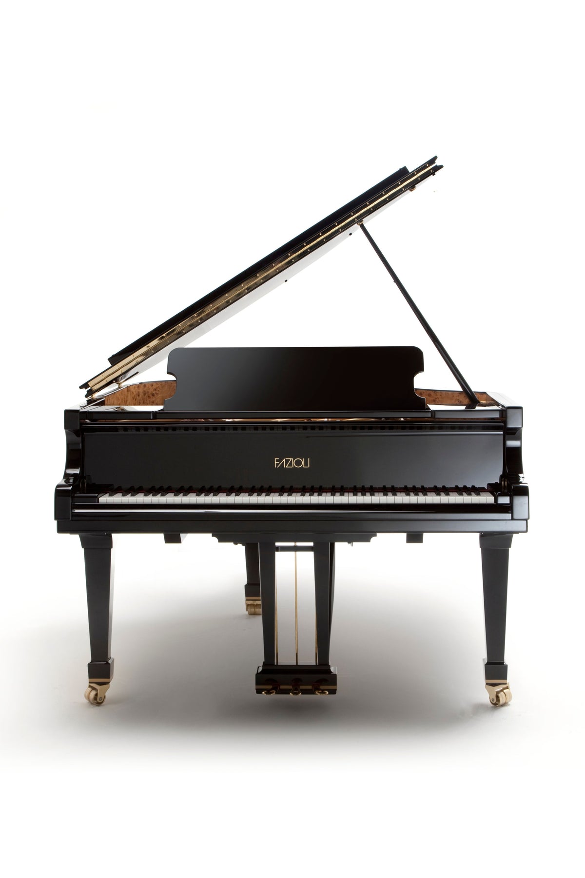 Vue de face du Fazioli F156, piano à queue neuf disponible à la vente chez Accord & Co