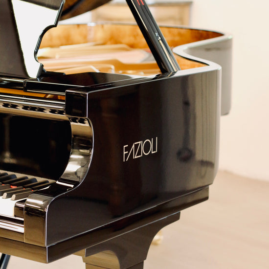 Détail intérieur du Fazioli F212 2025, piano à queue d’occasion à vendre chez Accord & Co