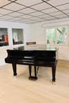 Vue de côté du piano Fazioli F212 d’occasion à vendre en Rhône-Alpes chez Accord & Co