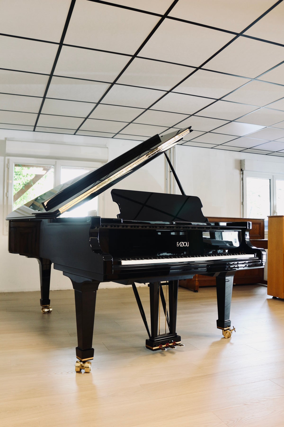 Piano à queue Fazioli F212 noir de 2025 en vente chez Accord & Co