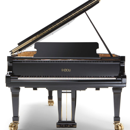 Vue de face du Fazioli F228 neuf, piano à queue de 228 cm proposé à la vente par Accord & Co