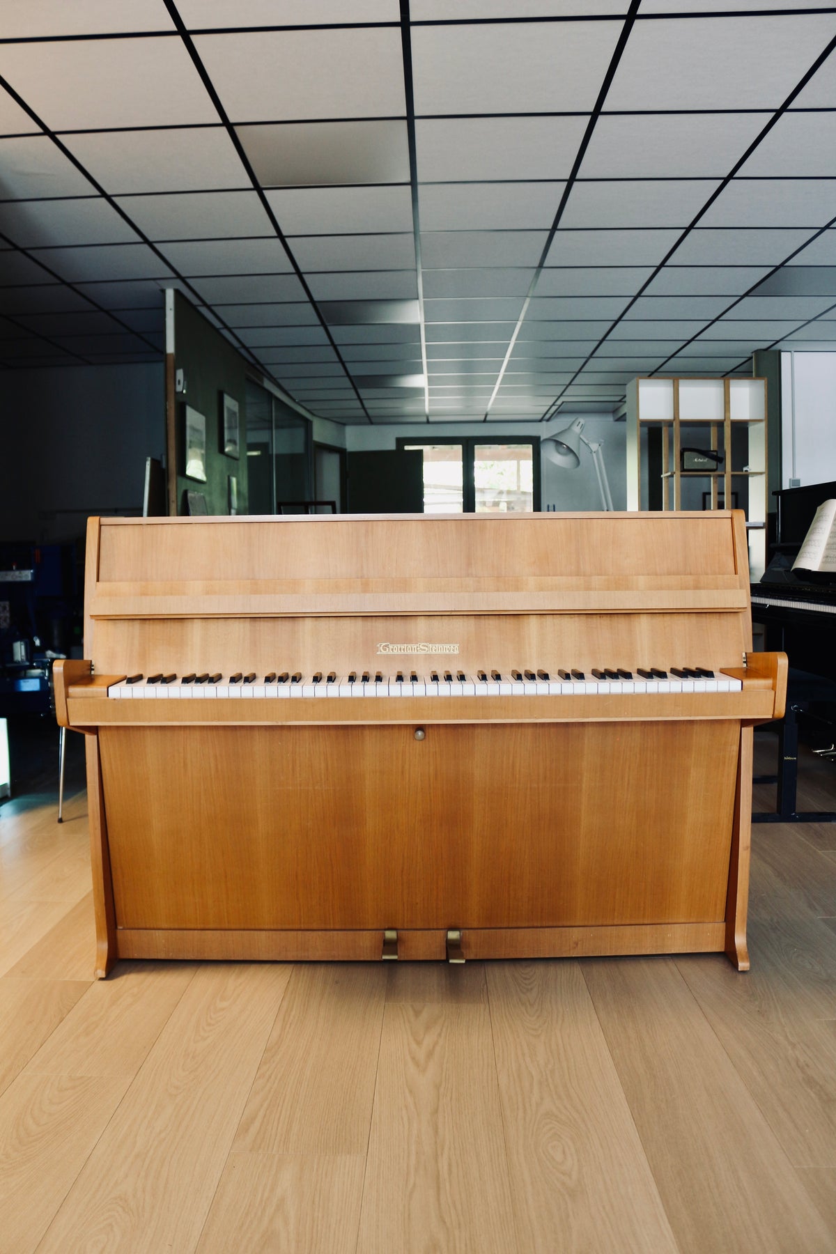 Piano droit Grotrian-Steinweg 100 d’occasion à vendre chez Accord & Co en Rhône-Alpes