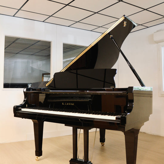 Kawai GX-1 piano à queue d'occasion noir brillant