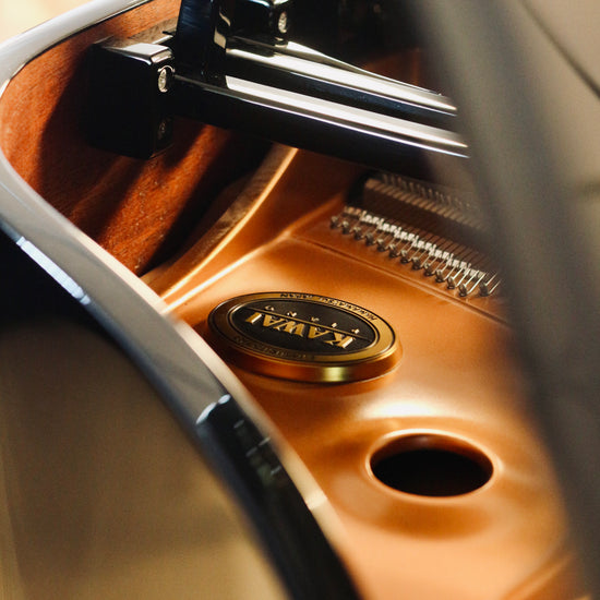 Piano japonais Kawai GX-1 d'occasion révisé en atelier