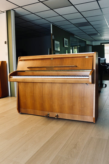 Vue d’ensemble du piano droit Pleyel 105 d’occasion proposé par Accord & Co