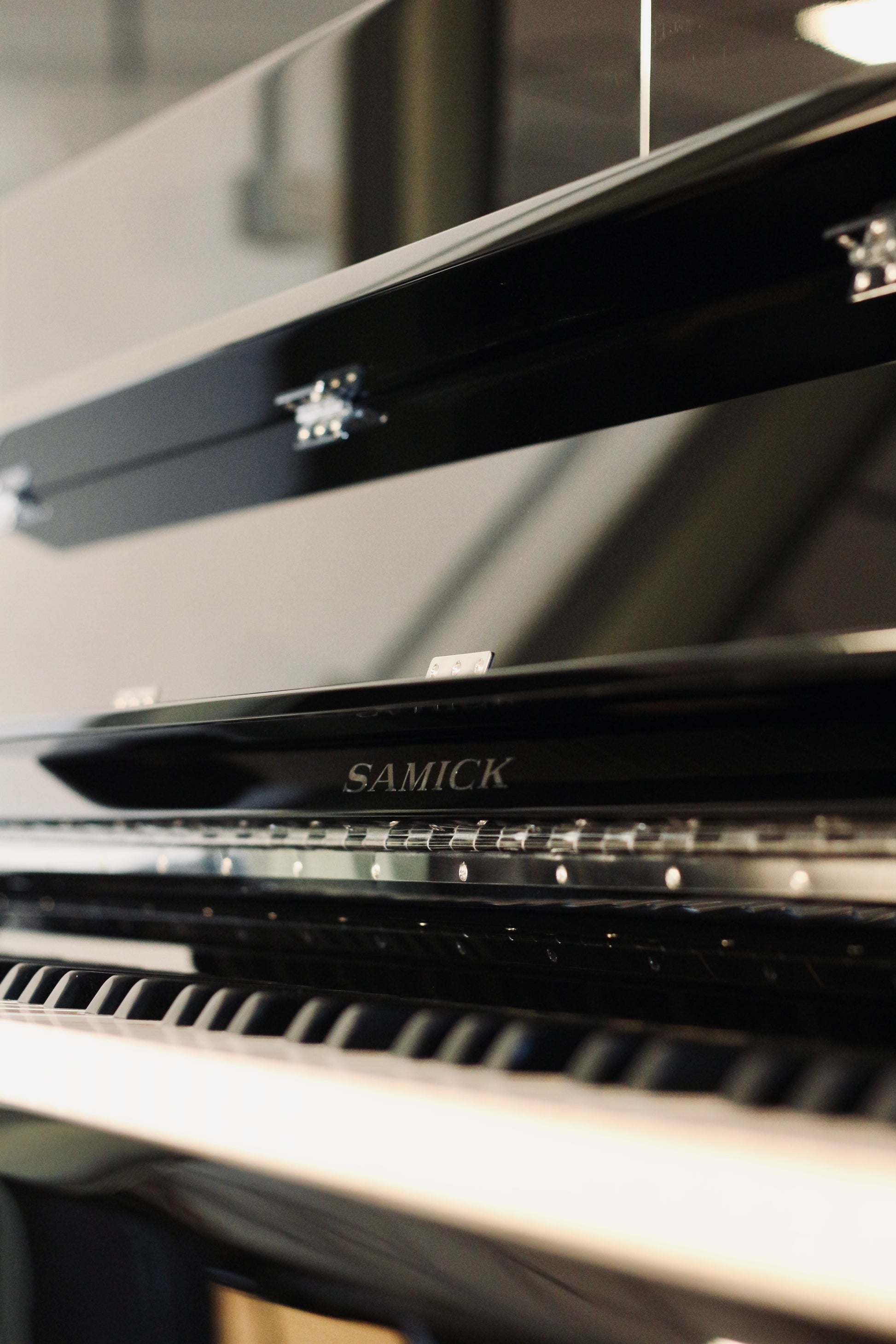 Samick JS115 EB Cosmo piano droit de fabrication coréenne