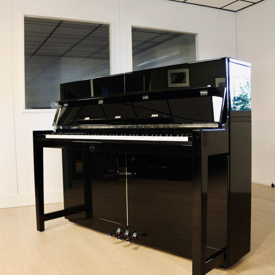 Samick JS115 EB Cosmo piano droit d'occasion noir brillant