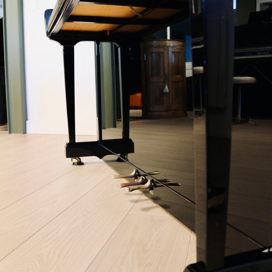 Seiler 116 piano d'occasion disponible en France et en Suisse