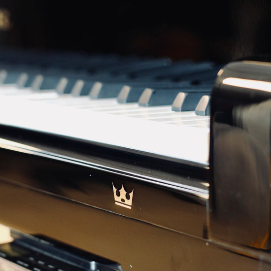 Clavier du Seiler 206, piano demi-queue d’occasion en vente chez Accord & Co en Rhône-Alpes