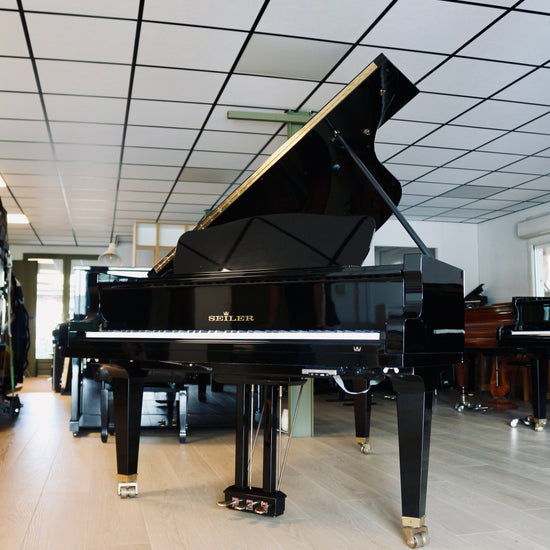 Piano à queue Seiler 206 ouvert, modèle d’occasion disponible en Rhône-Alpes chez Accord & Co