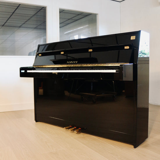 Piano acoustique Yamaha C108 d'occasion