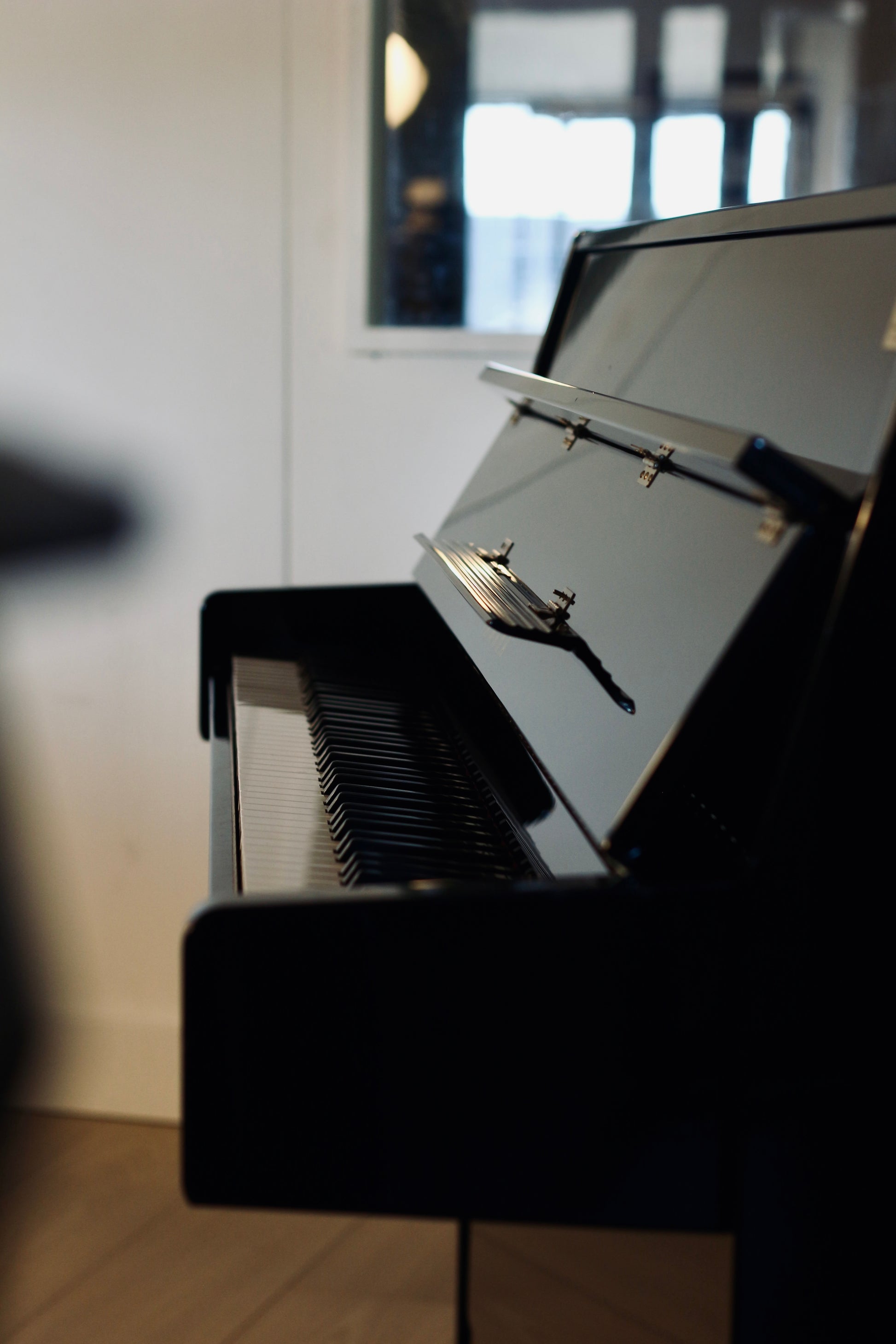 Yamaha C108 piano d'occasion préparé et révisé