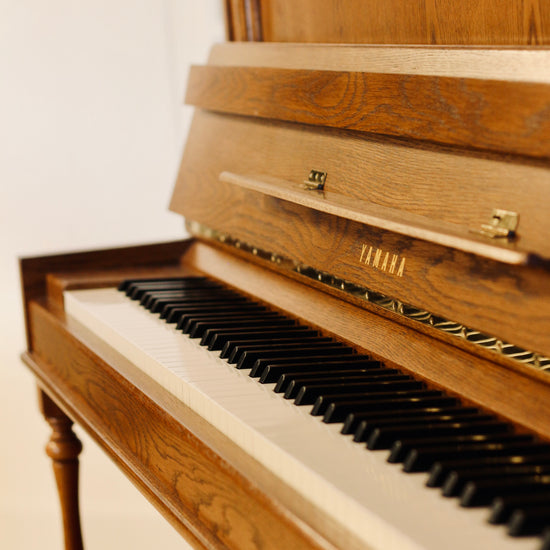 Clavier du Yamaha P2 piano droit d'occasion préparé dans nos ateliers