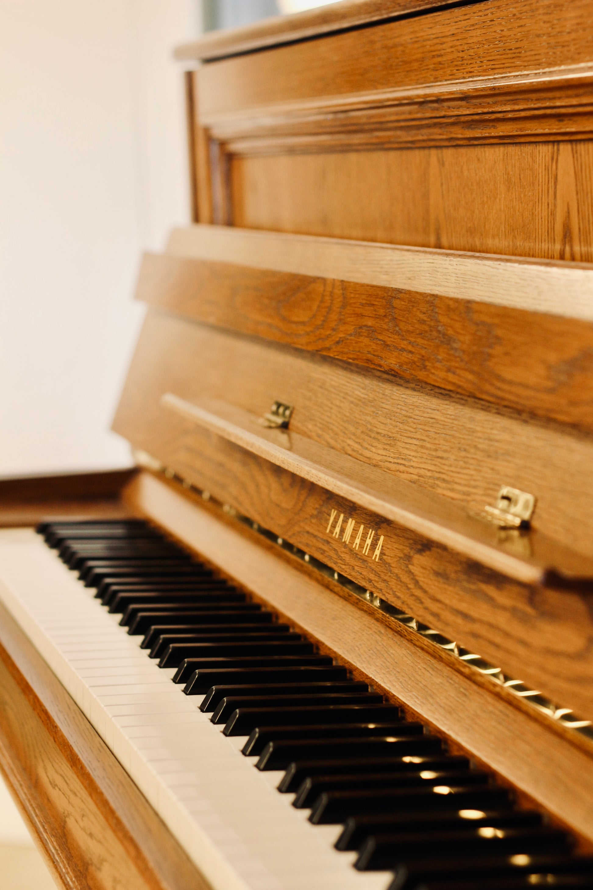 Yamaha P2 piano acoustique d'occasion disponible à la vente en France et en Suisse