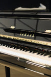 Piano droit Yamaha U1 d'occasion finition noir brillant disponible à la vente en France et en Suisse